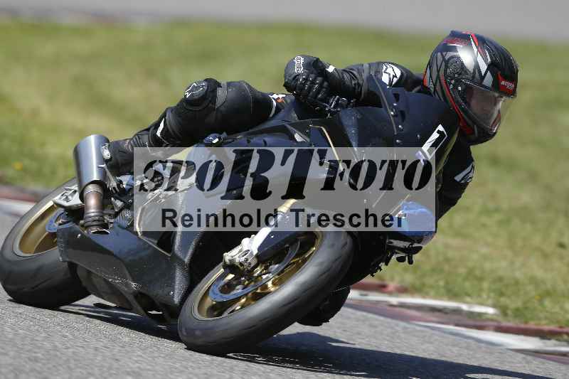 /44 09.08.2025 Plüss Moto Sport ADR/Freies Fahren/1
